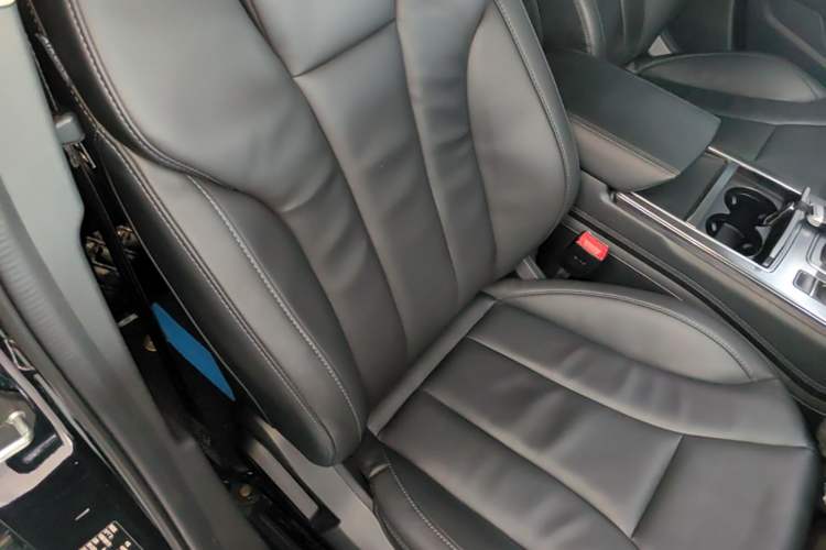 Used Hongqi H5 2020 1.5T DCT Flagship Edition Right Front Seat