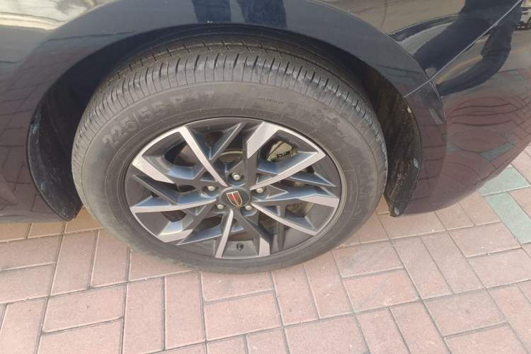 Used Hongqi H5 2020 1.5T DCT Flagship Edition Right Front Wheel Hub