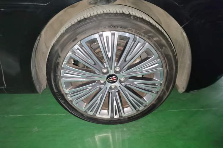 Used Hongqi H5 2020 1.5T DCT Flagship Edition Right Front Wheel Hub