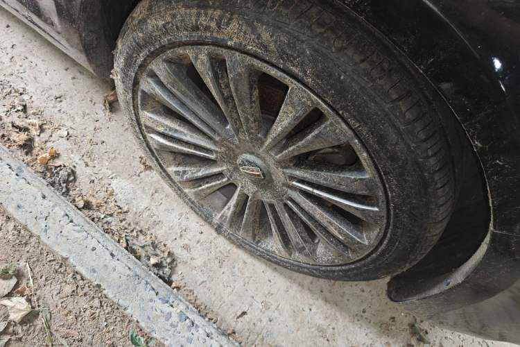 Used Hongqi H5 2020 1.5T DCT Flagship Edition Right Front Wheel Hub
