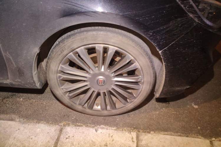 Used Hongqi H5 2020 1.5T DCT Flagship Edition Right Front Wheel Hub