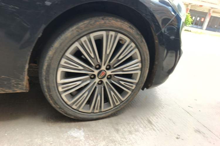 Used Hongqi H5 2020 1.5T DCT Flagship Edition Right Front Wheel Hub