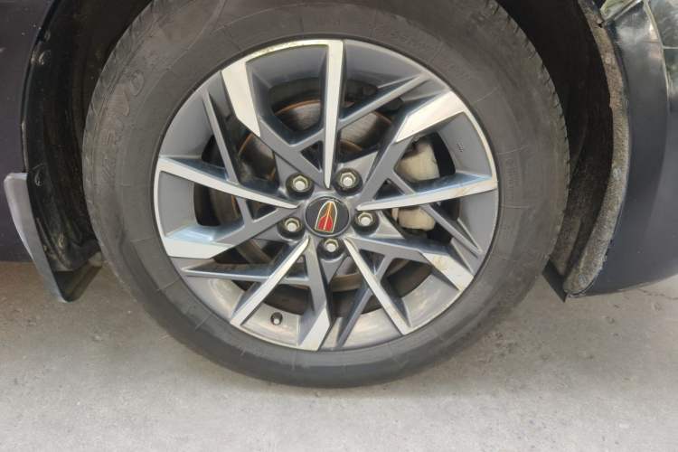 Used Hongqi H5 2020 1.5T DCT Flagship Edition Right Front Wheel Hub
