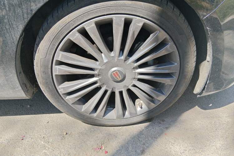 Used Hongqi H5 2020 1.8T Automatic ZhiLian QiYun Edition Right Front Wheel Hub