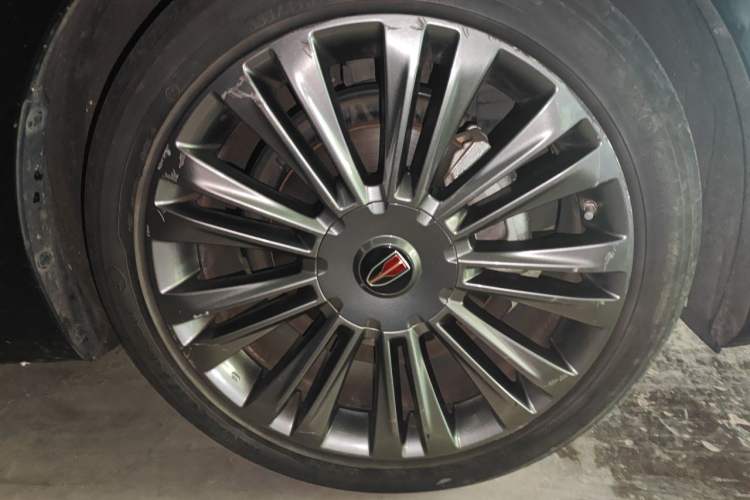 Used Hongqi H5 2020 1.8T Automatic Smart Connect Flagship Edition Right Front Wheel Hub
