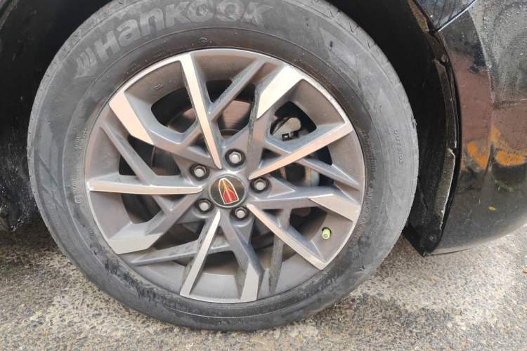 Used Hongqi H5 2020 1.5T DCT Flagship Edition Right Front Wheel Hub