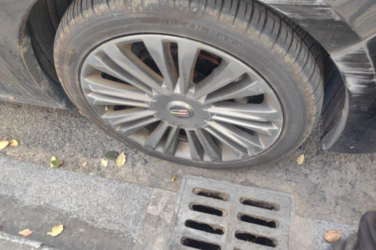 Used Hongqi H5 2020 1.8T Automatic ZhiLian QiYun Edition Right Front Wheel Hub