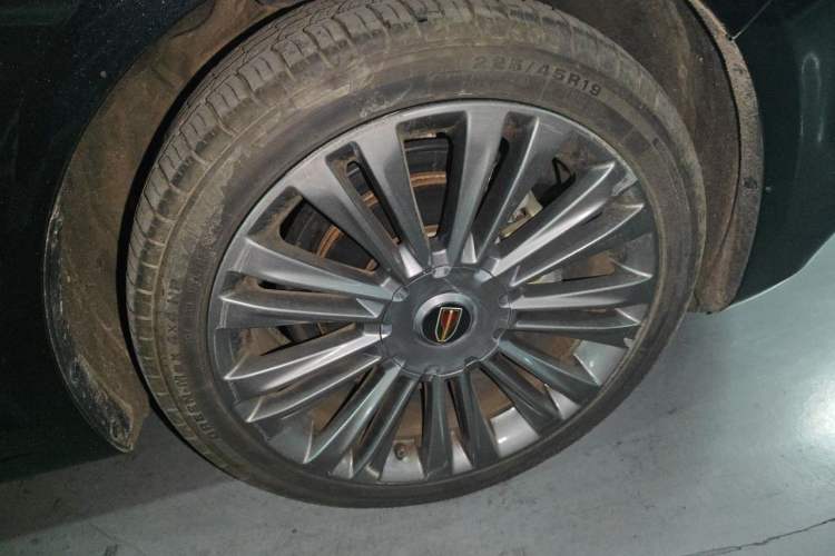 Used Hongqi H5 2020 1.5T DCT Flagship Edition Right Front Wheel Hub