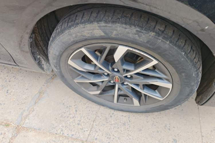 Used Hongqi H5 2020 1.5T DCT Flagship Edition Right Front Wheel Hub