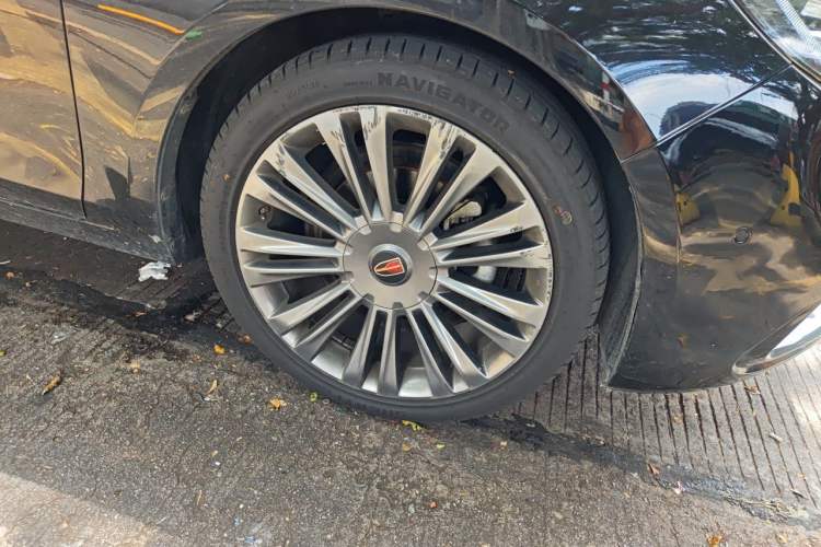 Used Hongqi H5 2020 1.8T Automatic Smart Connect Flagship Edition Right Front Wheel Hub