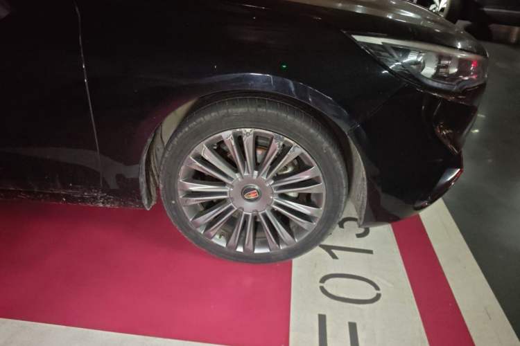 Used Hongqi H5 2020 1.5T DCT Flagship Edition Right Front Wheel Hub