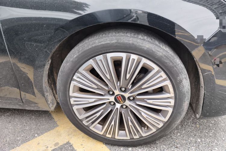 Used Hongqi H5 2020 1.8T Automatic ZhiLian QiYun Edition Right Front Wheel Hub