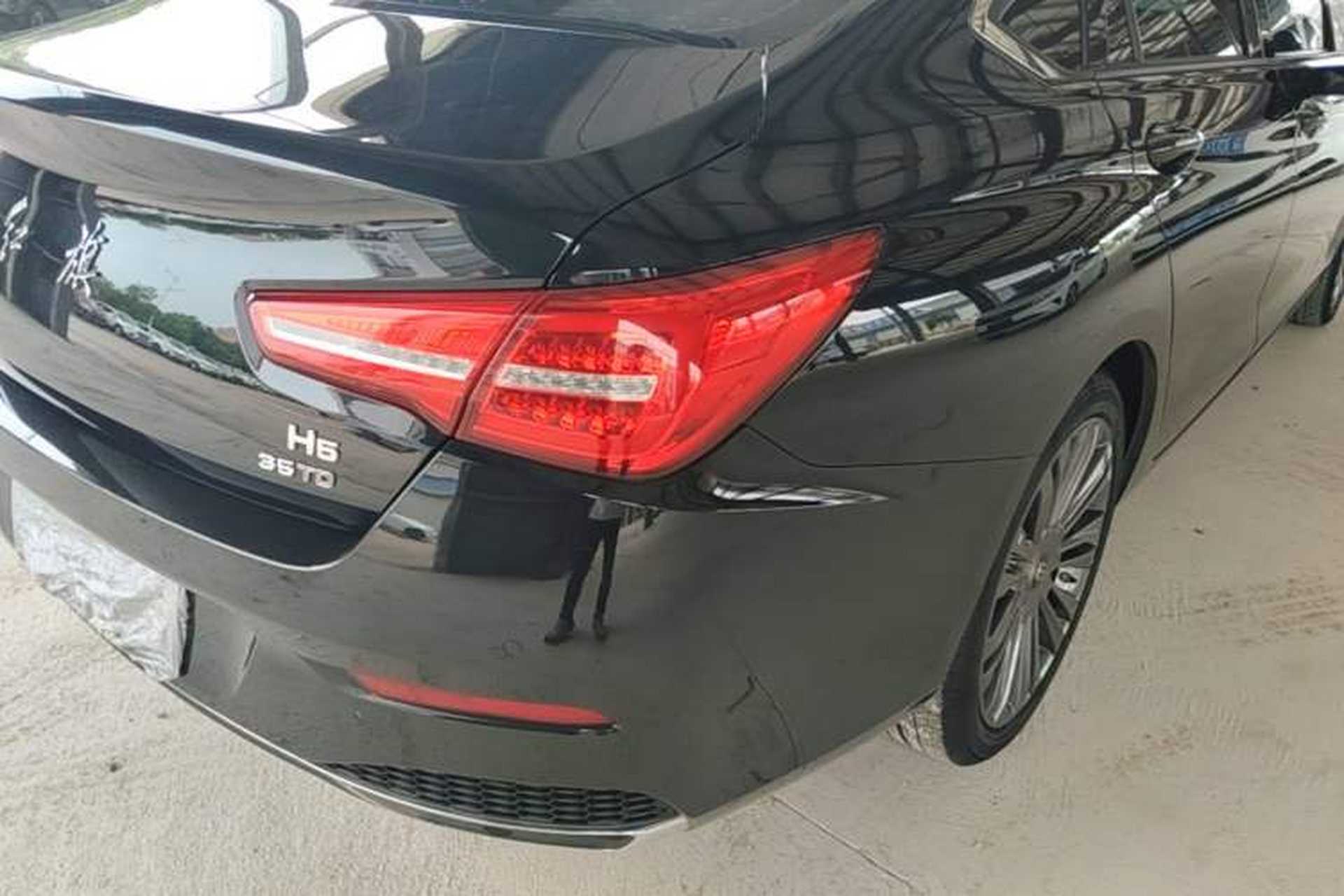Used Hongqi H5 2020 1.8T Automatic Smart Connect Flagship Edition Right Rear Taillight