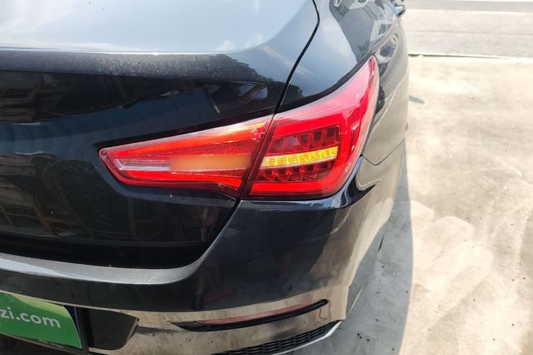 Used Hongqi H5 2020 1.5T DCT Flagship Edition Right Rear Taillight