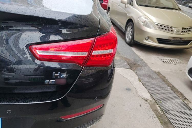 Used Hongqi H5 2020 1.8T Automatic Smart Connect Flagship Edition Right Rear Taillight