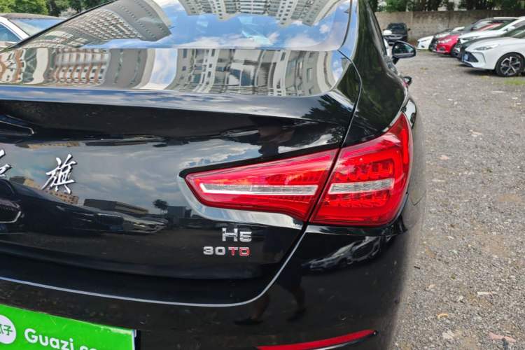 Used Hongqi H5 2020 1.5T DCT Flagship Edition Right Rear Taillight