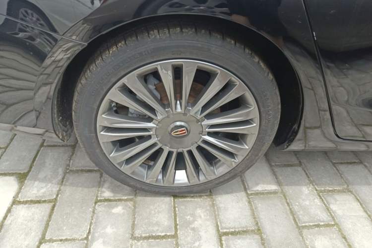 Used Hongqi H5 2020 1.8T Automatic Smart Connect Flagship Edition Right Rear Wheel Hub