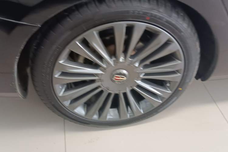 Used Hongqi H5 2020 1.8T Automatic ZhiLian QiYun Edition Right Rear Wheel Hub