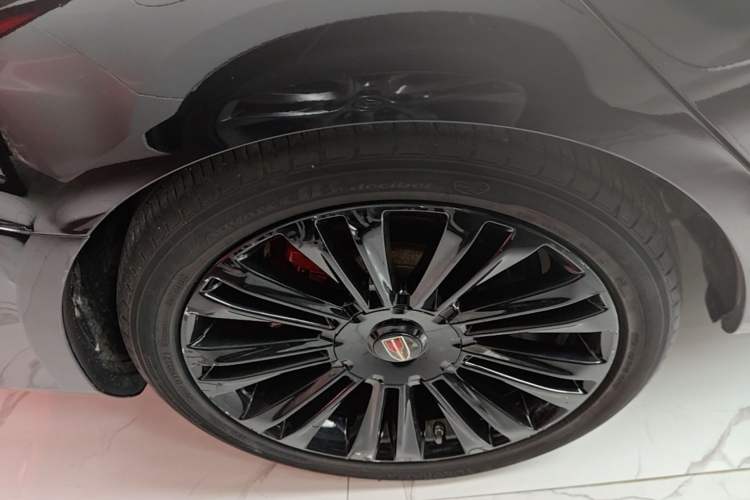Used Hongqi H5 2020 1.8T Automatic Smart Connect Flagship Edition Right Rear Wheel Hub