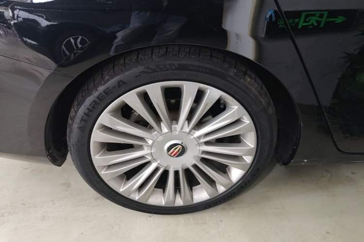 Used Hongqi H5 2020 1.8T Automatic Smart Connect Flagship Edition Right Rear Wheel Hub