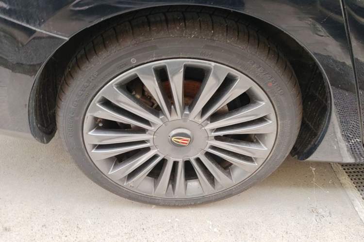 Used Hongqi H5 2020 1.8T Automatic Smart Connect Flagship Edition Right Rear Wheel Hub