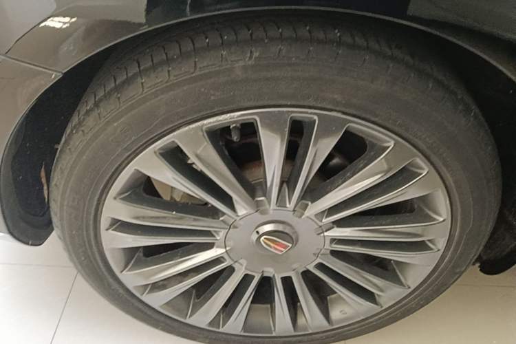 Used Hongqi H5 2020 1.8T Automatic Smart Connect Flagship Edition Right Rear Wheel Hub