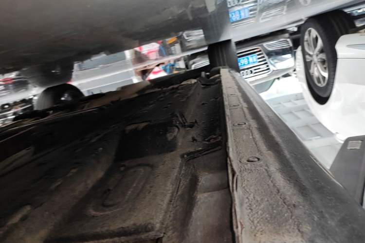 Used Hongqi H5 2020 1.5T DCT Flagship Edition Right Side Sill