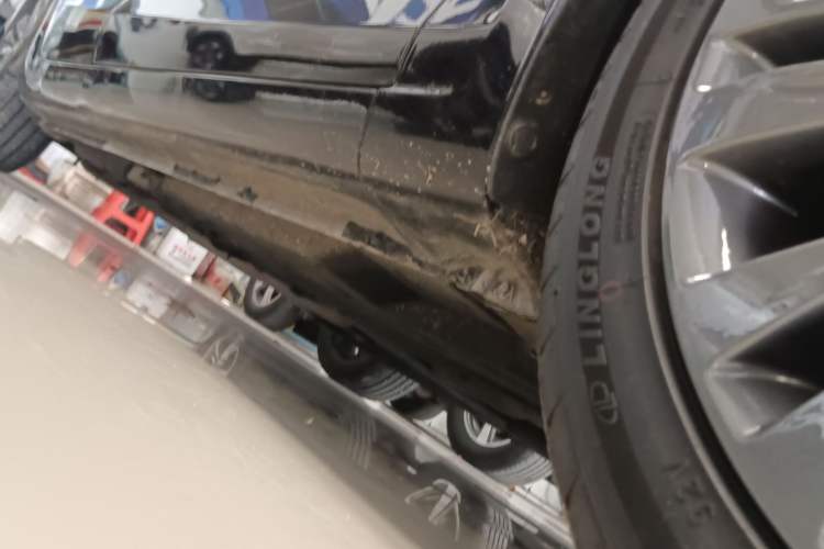 Used Hongqi H5 2020 1.8T Automatic ZhiLian QiYun Edition Right Side Sill