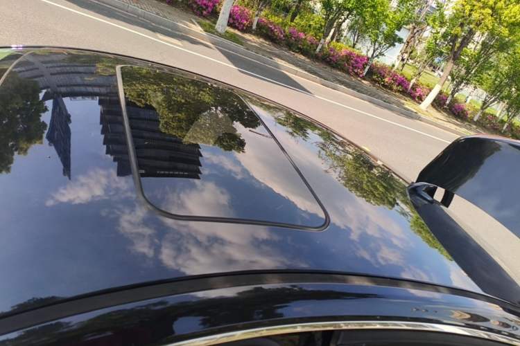 Used Hongqi H5 2020 1.5T DCT Flagship Edition Roof