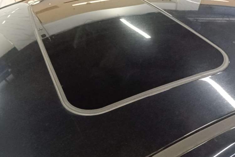 Used Hongqi H5 2020 1.5T DCT Flagship Edition Roof