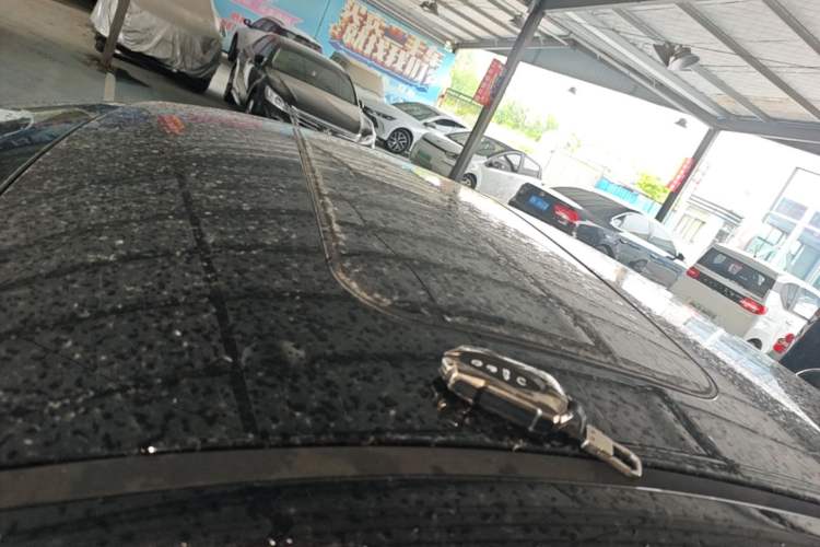 Used Hongqi H5 2020 1.5T DCT Flagship Edition Roof