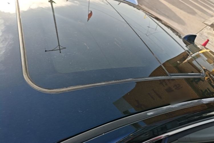 Used Hongqi H5 2020 1.8T Automatic Smart Connect Flagship Edition Roof