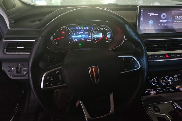 Used Hongqi H5 2020 1.8T Automatic ZhiLian QiYun Edition Steering Wheel