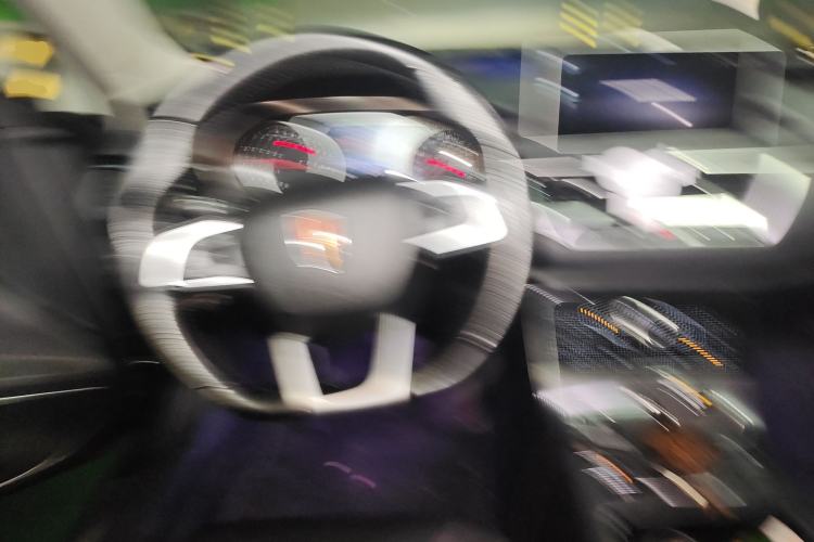 Used Hongqi H5 2020 1.8T Automatic Smart Connect Flagship Edition Steering Wheel