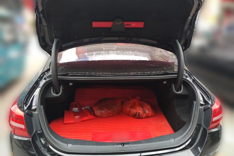 Used Hongqi H5 2020 1.8T Automatic Smart Connect Flagship Edition Trunk