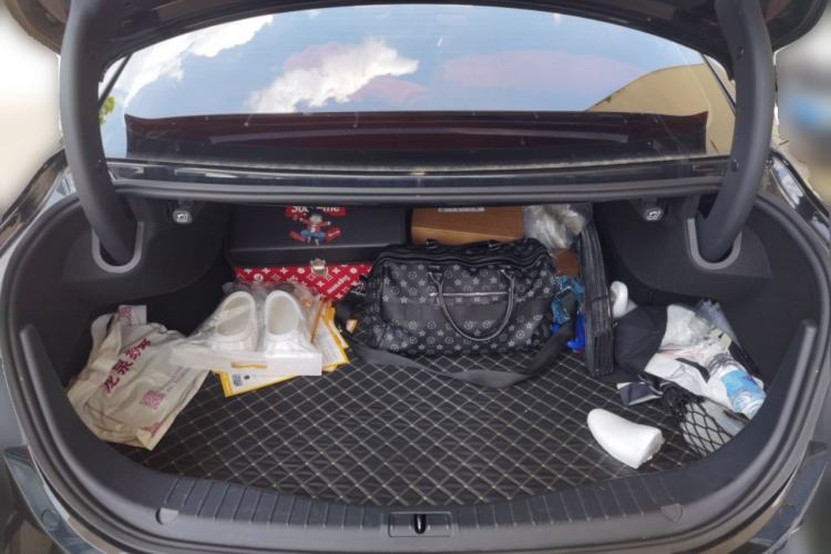 Used Hongqi H5 2020 1.5T DCT Flagship Edition Trunk