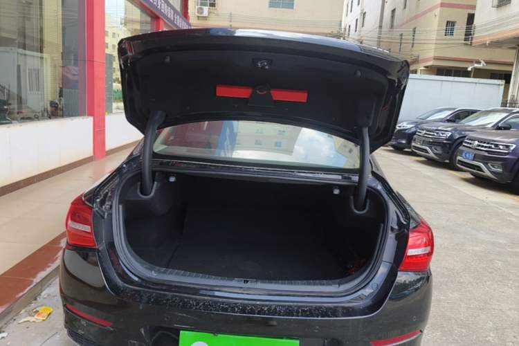 Used Hongqi H5 2020 1.5T DCT Flagship Edition Trunk