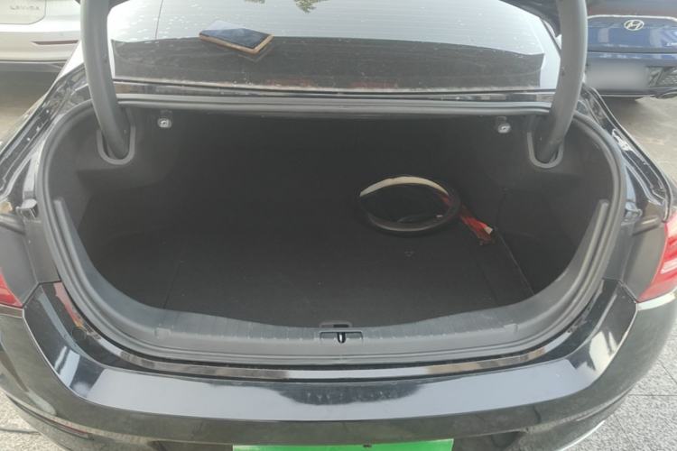 Used Hongqi H5 2020 1.5T DCT Flagship Edition Trunk