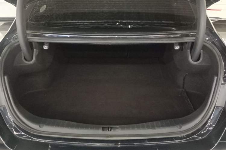 Used Hongqi H5 2020 1.5T DCT Flagship Edition Trunk