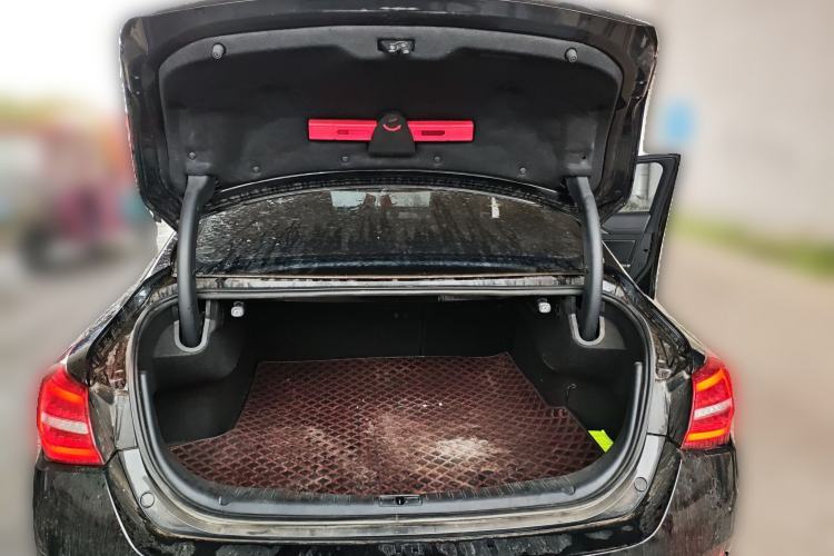 Used Hongqi H5 2020 1.5T DCT Flagship Edition Trunk