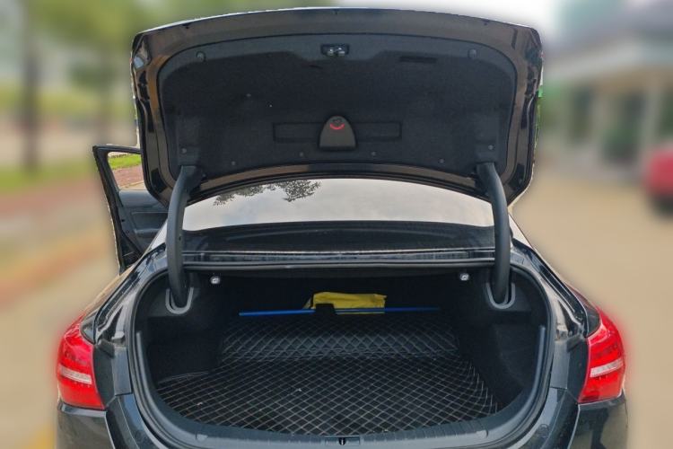 Used Hongqi H5 2020 1.8T Automatic Smart Connect Flagship Edition Trunk