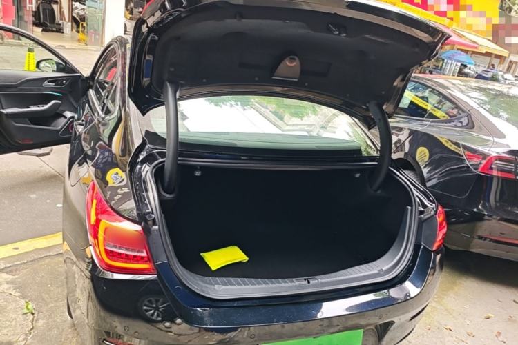 Used Hongqi H5 2020 1.5T DCT Flagship Edition Trunk