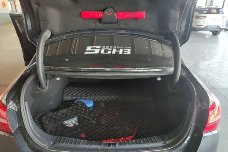 Used Hongqi H5 2020 1.8T Automatic Smart Connect Flagship Edition Trunk