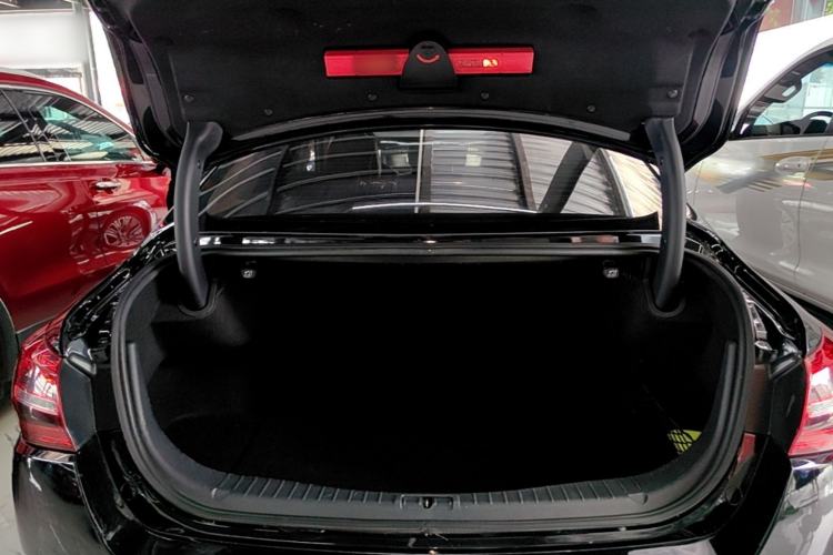 Used Hongqi H5 2020 1.5T DCT Flagship Edition Trunk