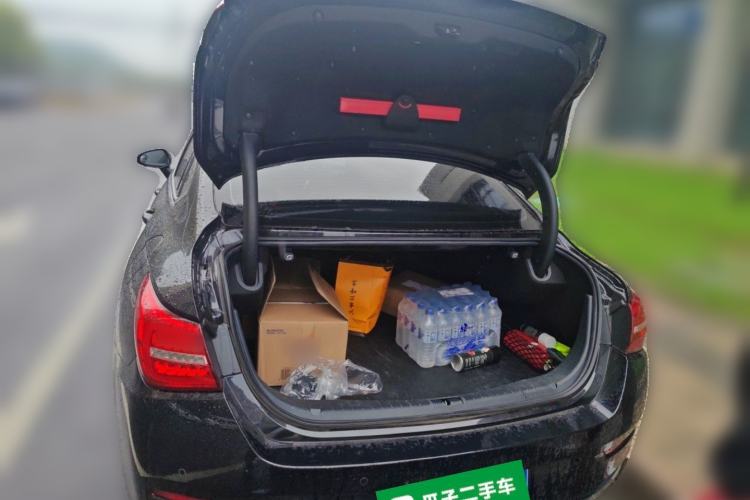 Used Hongqi H5 2020 1.5T DCT Flagship Edition Trunk
