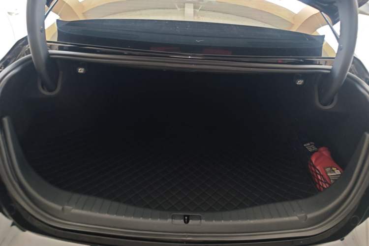 Used Hongqi H5 2020 1.5T DCT Flagship Edition Trunk