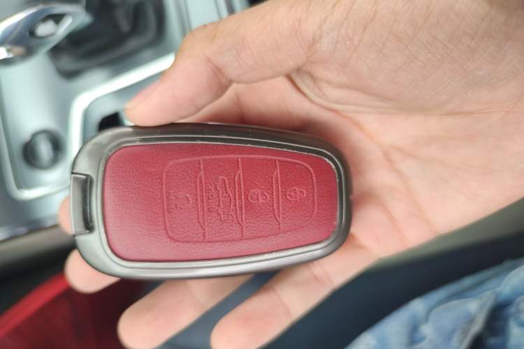 Used Hongqi H5 2020 1.8T Automatic Smart Connect Flagship Edition Vehicle Key