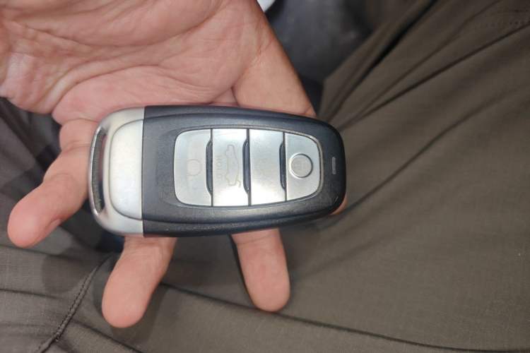 Used Hongqi H5 2020 1.5T DCT Flagship Edition Vehicle Key