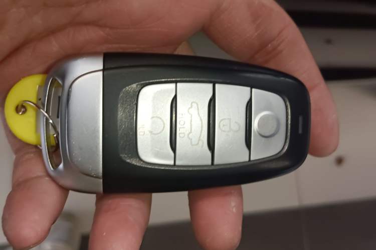 Used Hongqi H5 2020 1.8T Automatic ZhiLian QiYun Edition Vehicle Key