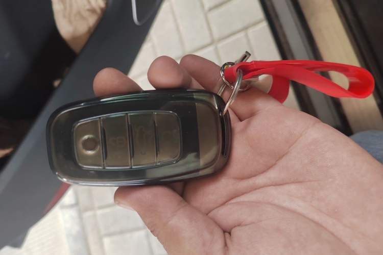 Used Hongqi H5 2020 1.8T Automatic Smart Connect Flagship Edition Vehicle Key